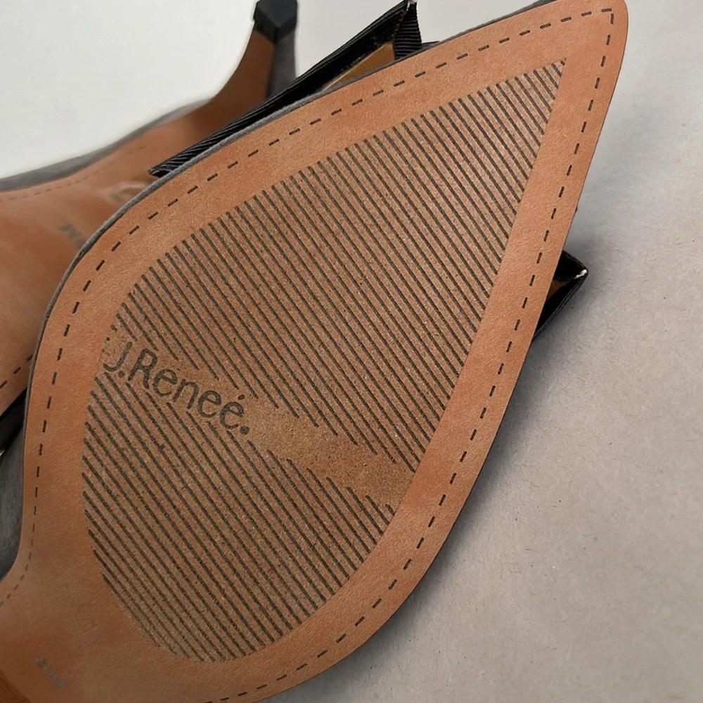 J. Renee Idrease Pump Gray Suede size 8 - Picture 9 of 13